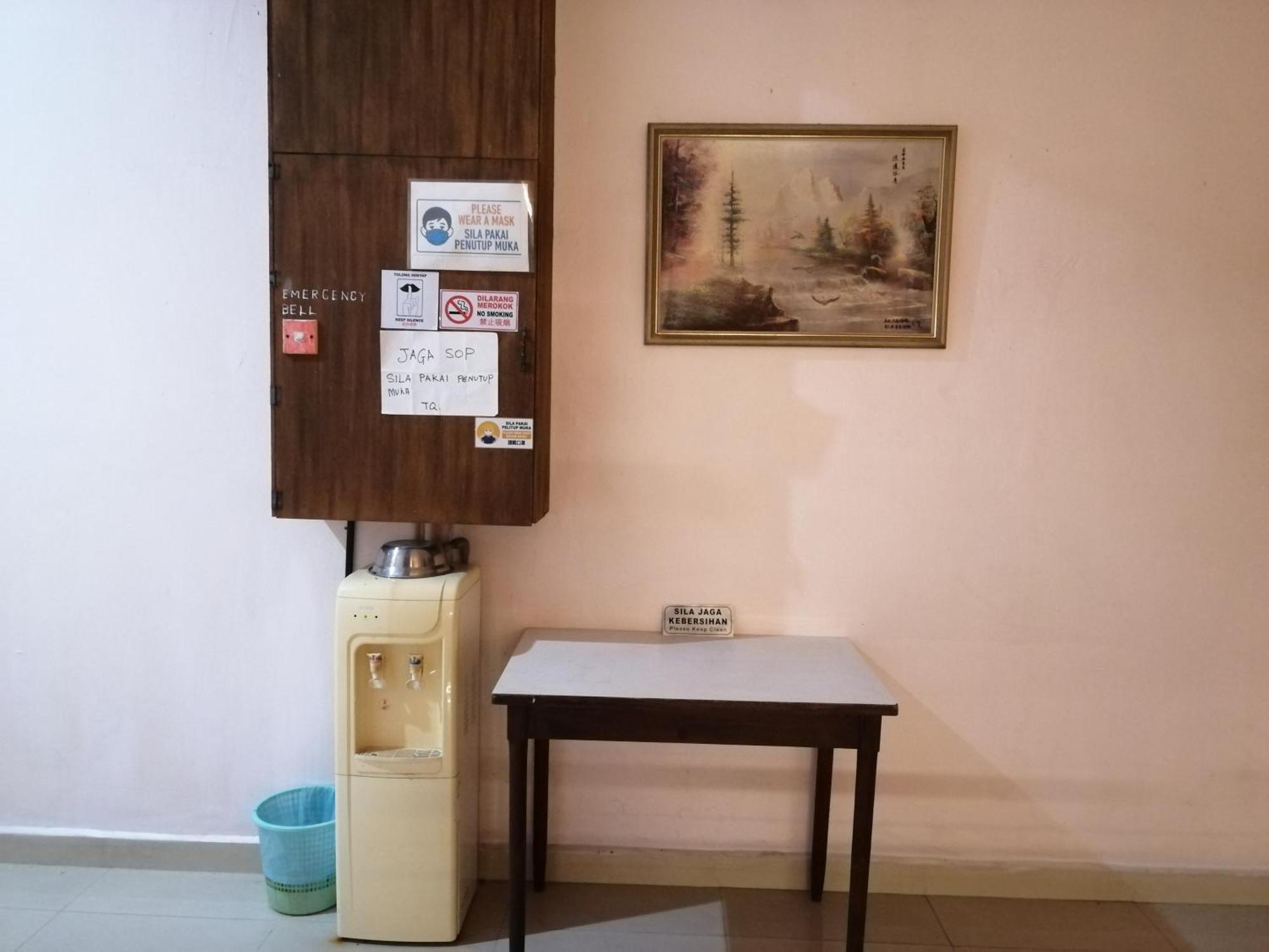 New Budget Inn Hotel Chukai Экстерьер фото
