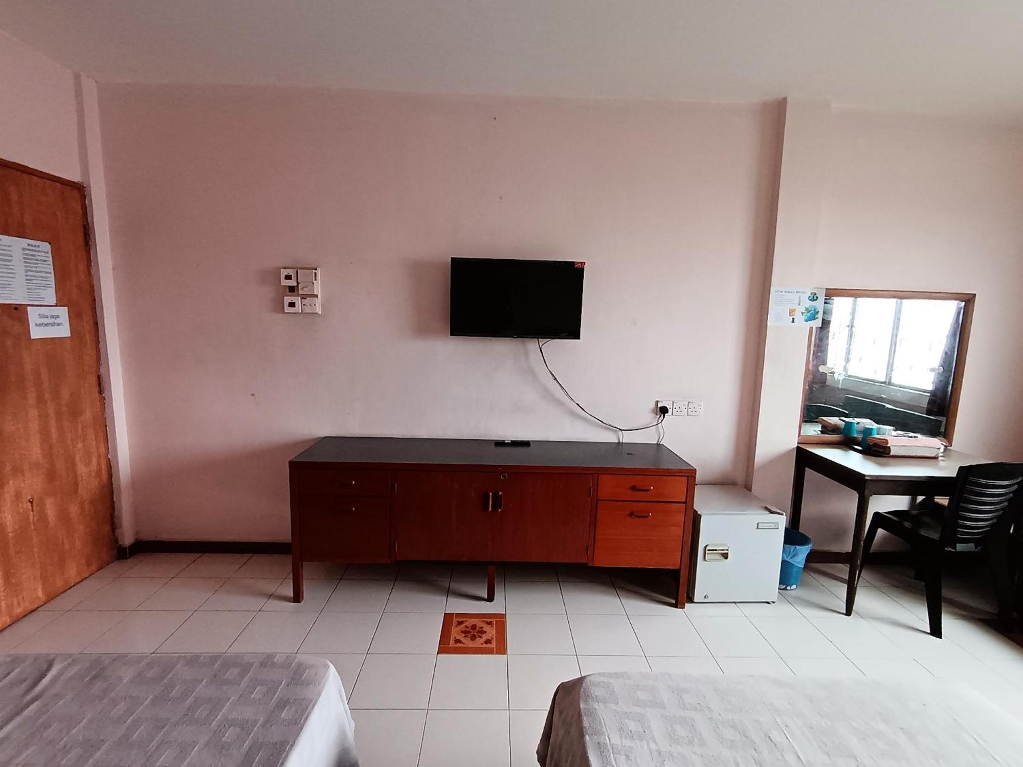 New Budget Inn Hotel Chukai Экстерьер фото