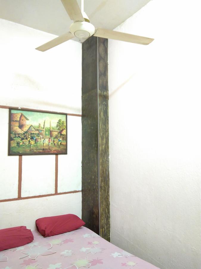 New Budget Inn Hotel Chukai Экстерьер фото